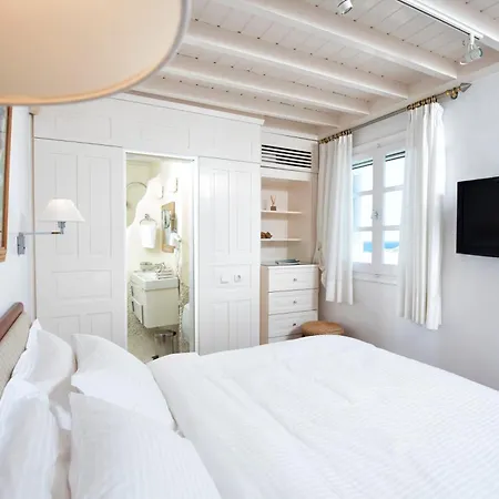 Manu Mykonos Next To The Quality Brand & Mykonos Town